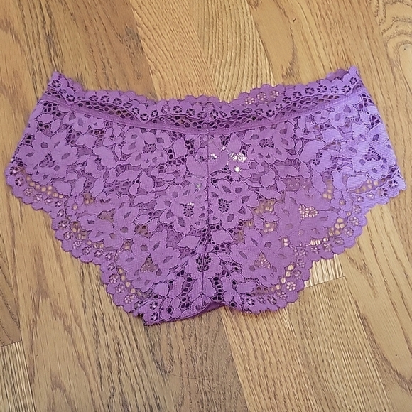 NWT Victoria's Secret Body by Victoria Hiphugger Lace Panties Size Small - Picture 2 of 3